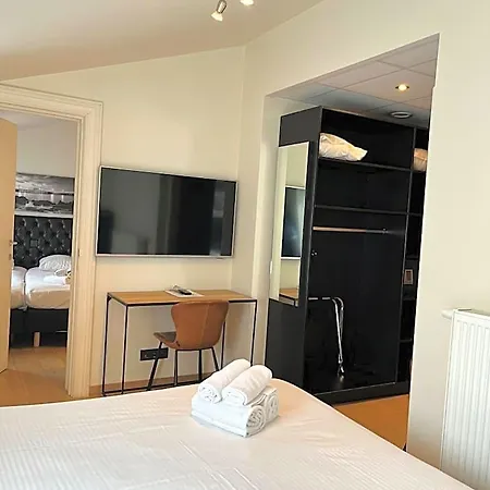 Отель Le Parisien 3*