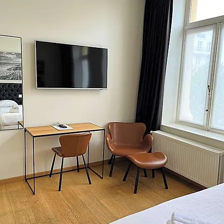 Отель Le Parisien 3*