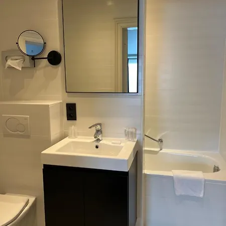 Hotel Le Parisien 3*